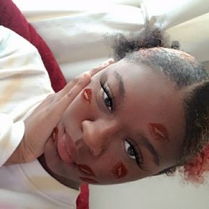 Meet your Posher, Miya